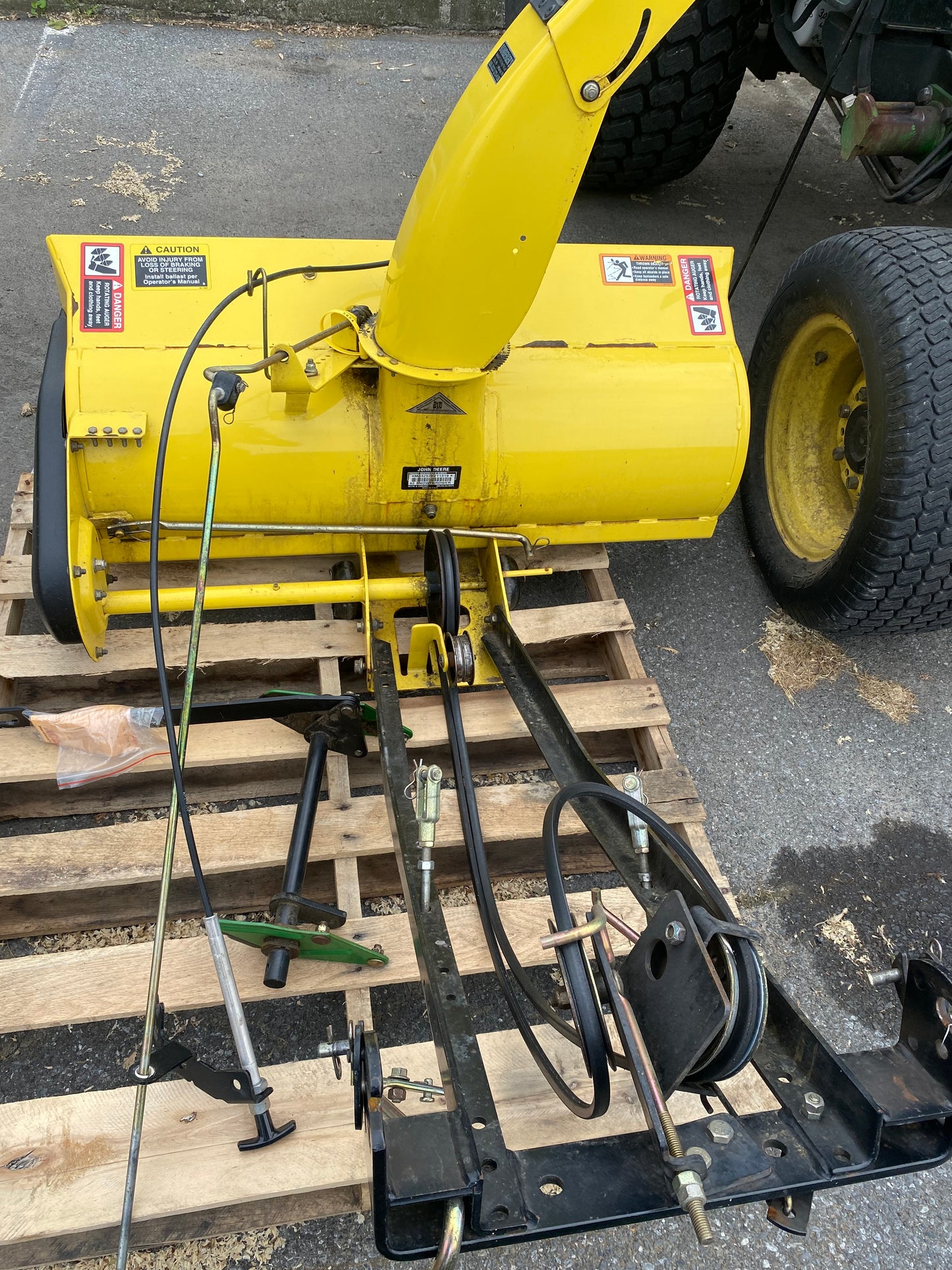 John Deere 42-IN Snowblower