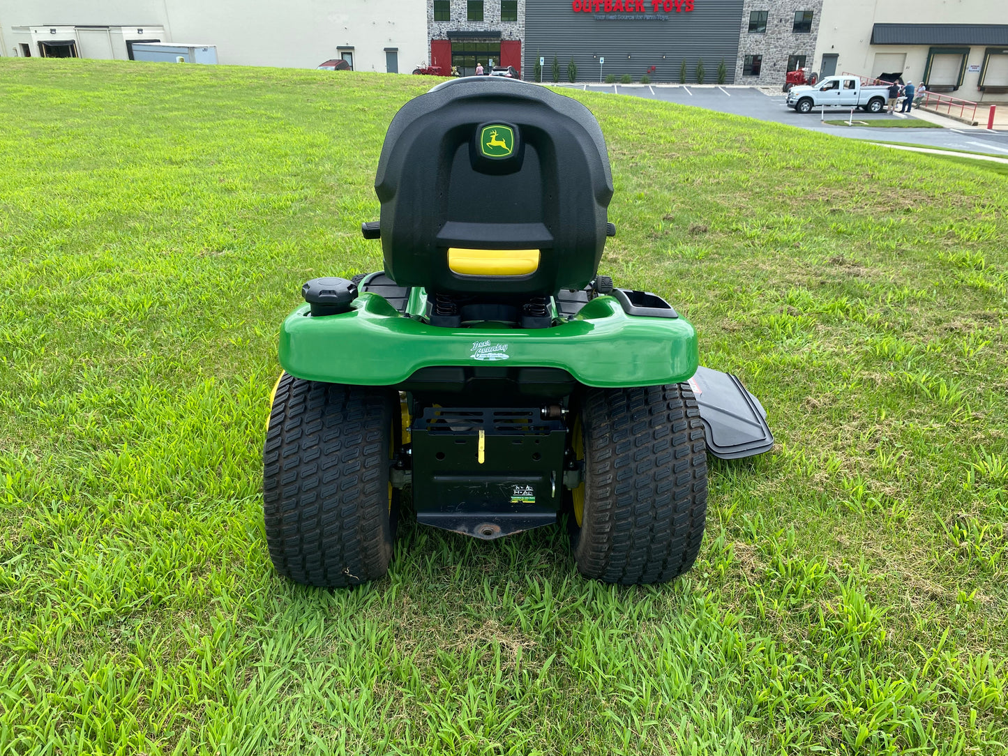 John Deere X380 Lawn Tractor