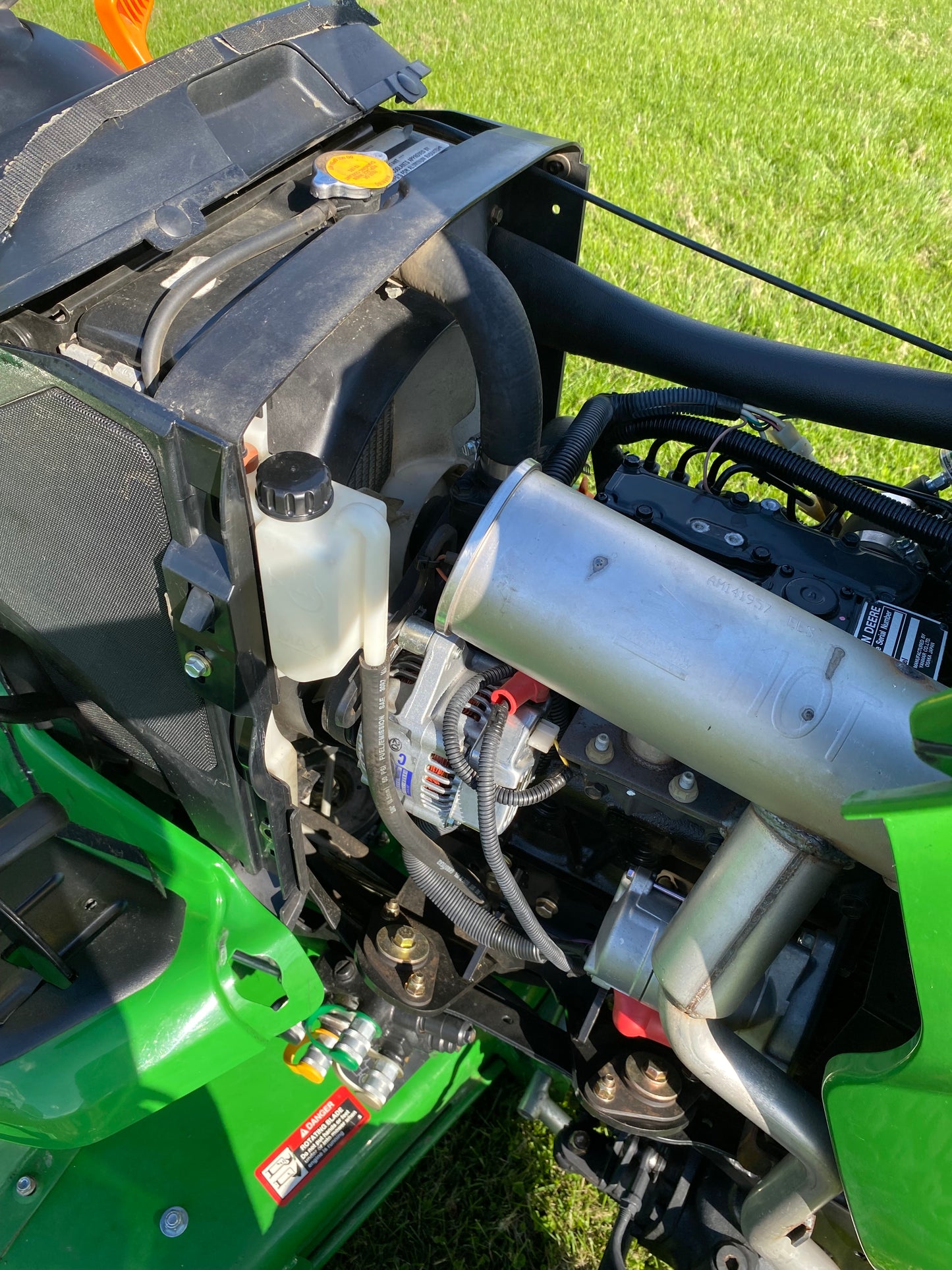 John Deere X748 Garden Tractor