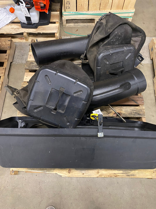 John Deere Bagger (D140-48X)