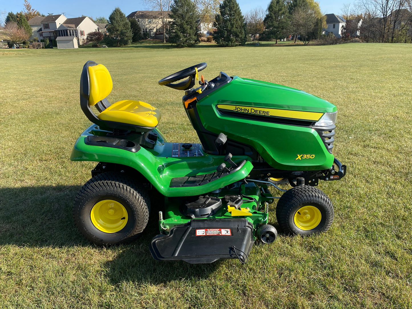 John Deere X350 Lawn Tractor