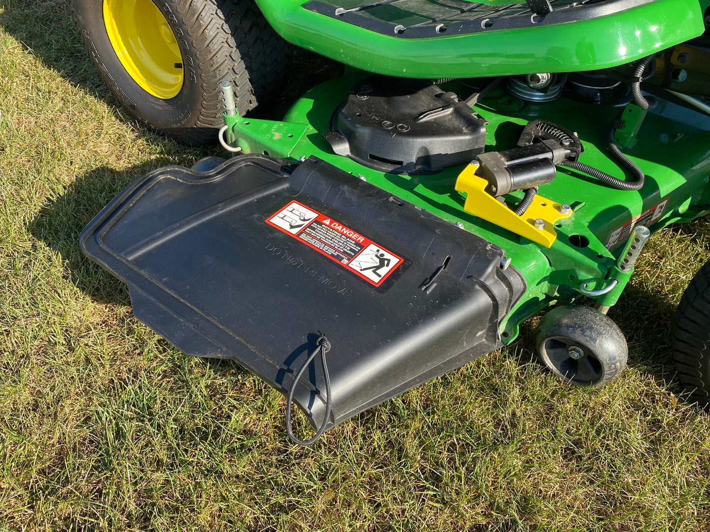 John Deere X350 Lawn Tractor