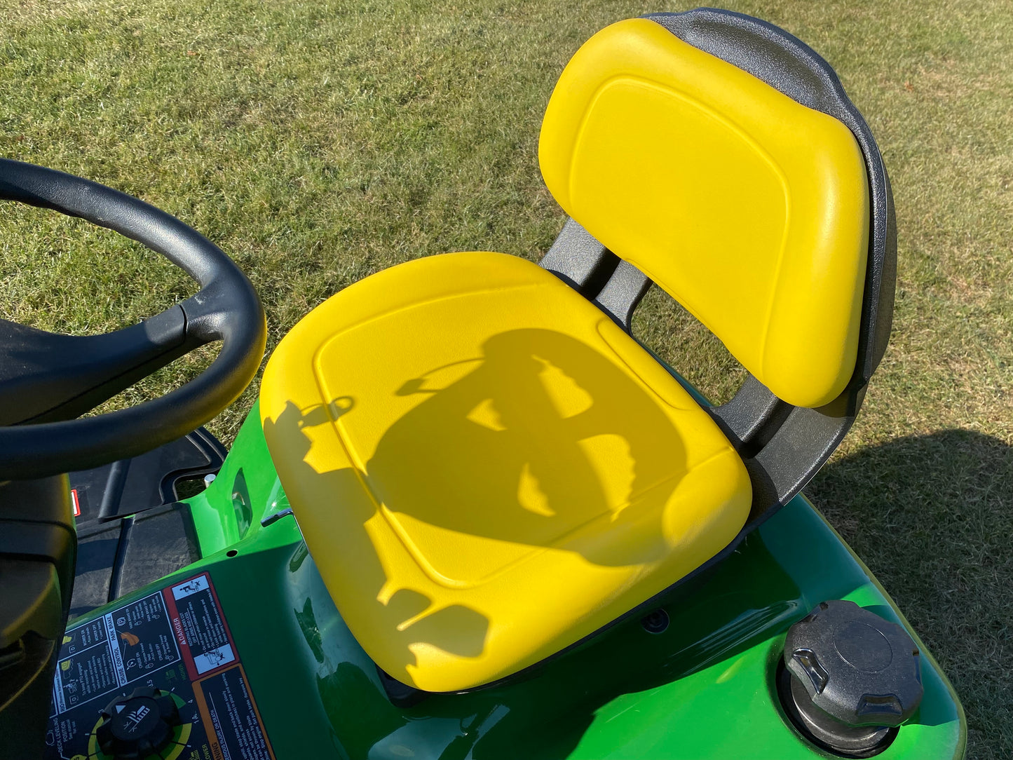 John Deere X350 Lawn Tractor