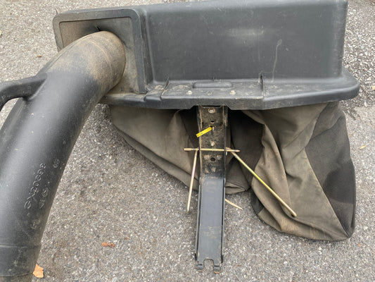 John Deere Bagger (D110-42C)