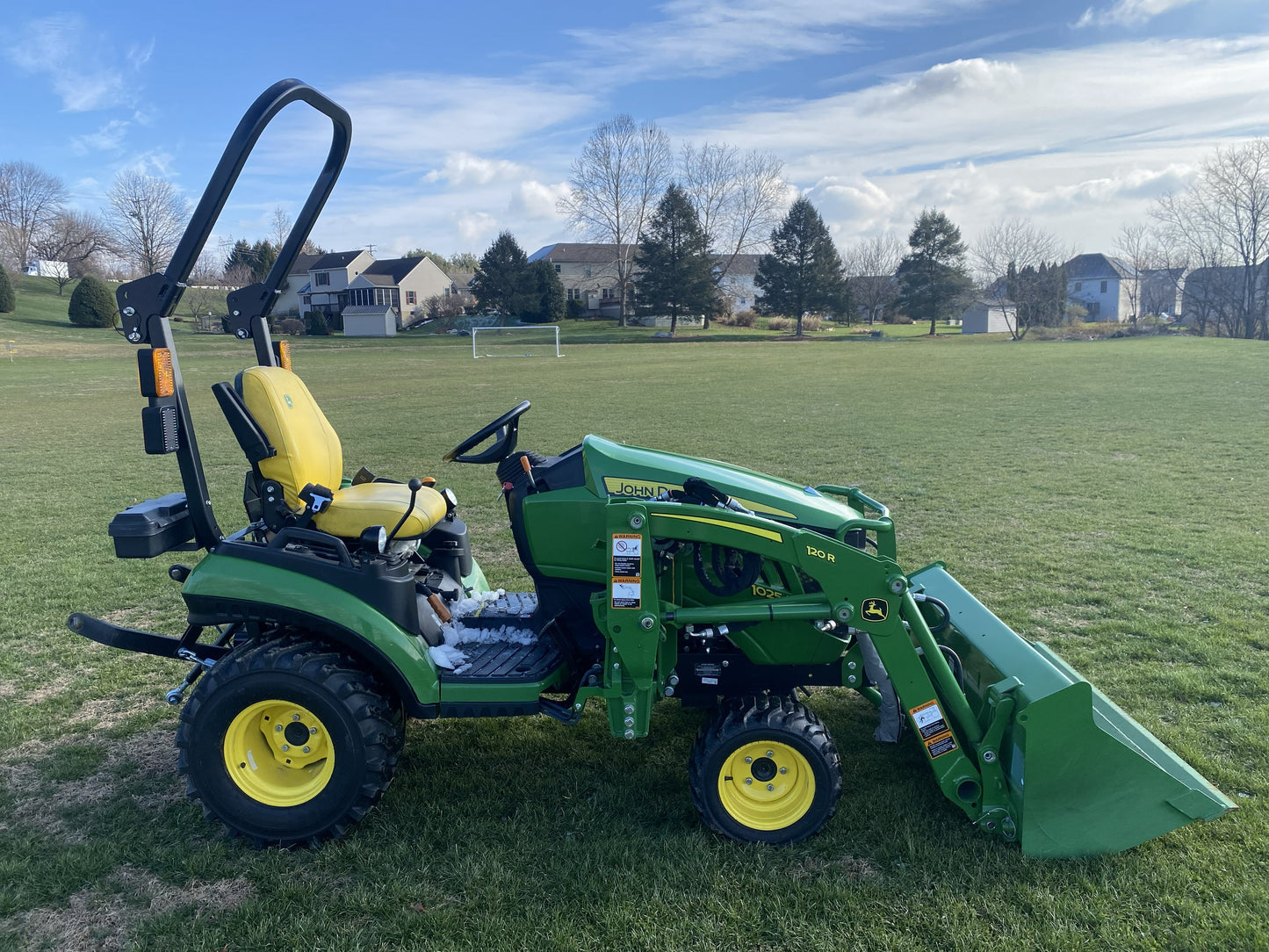 John Deere 1025R Compact