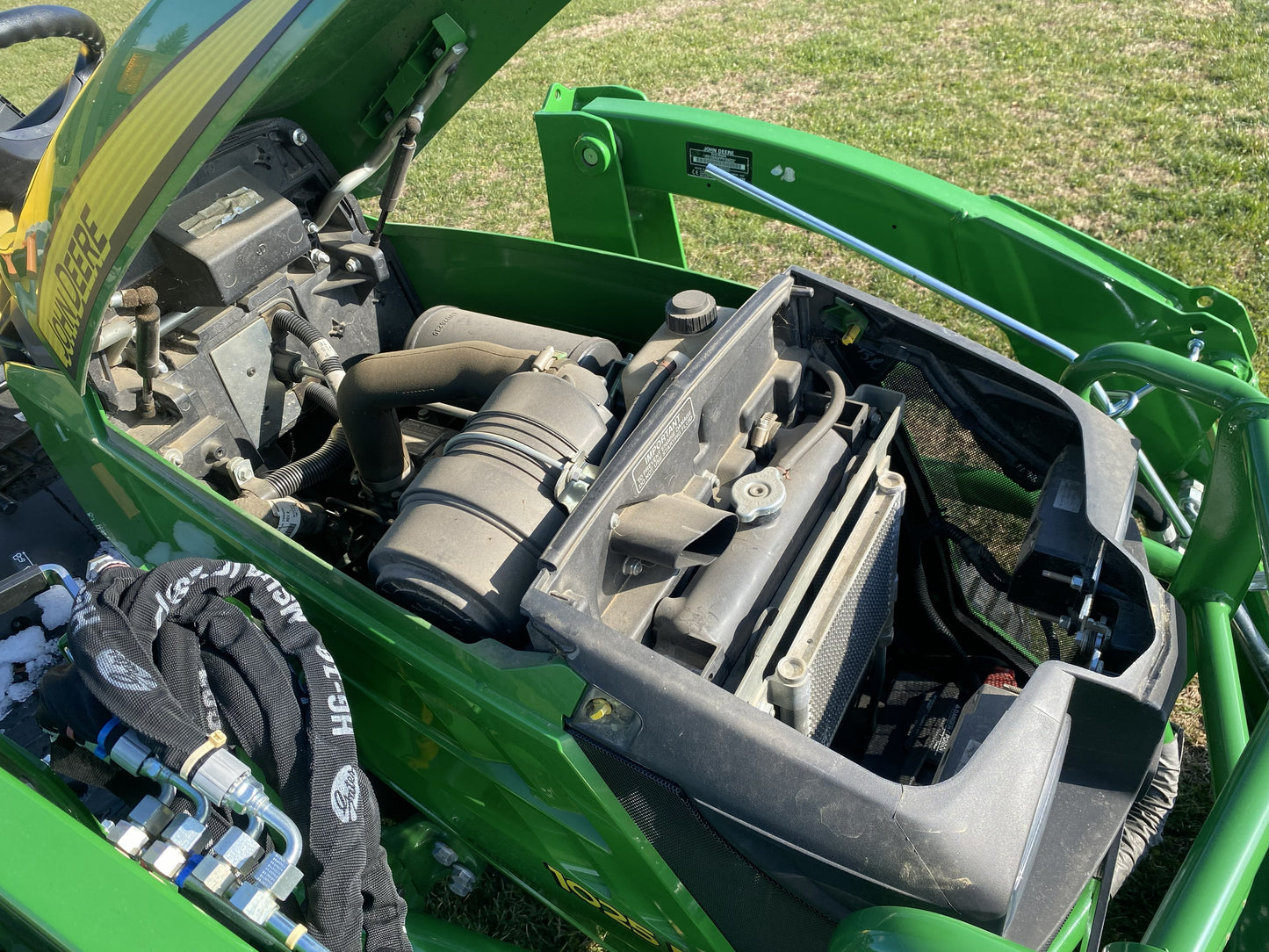 John Deere 1025R Compact