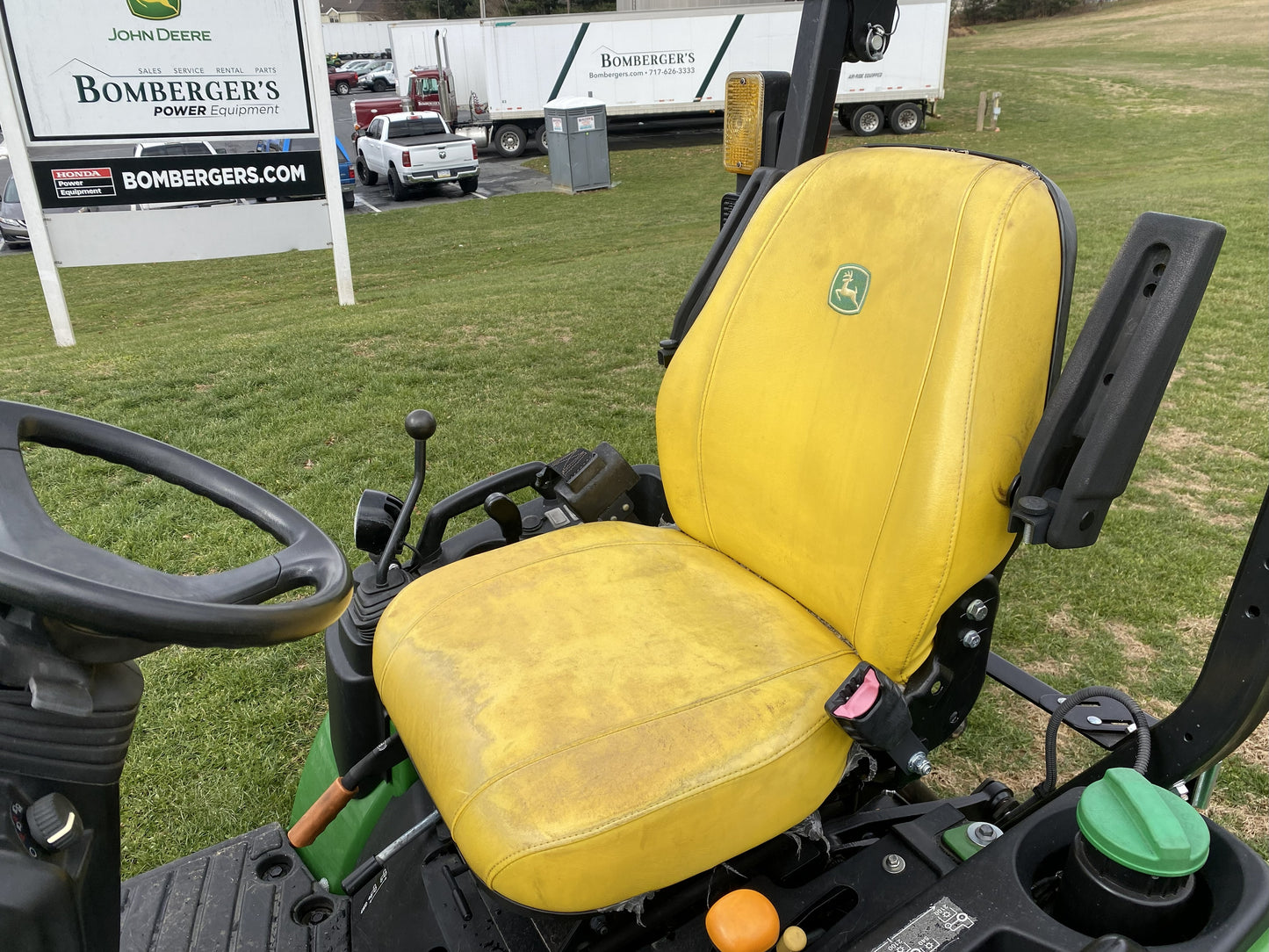 John Deere 1025R Compact